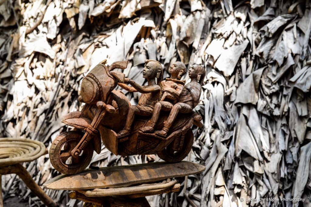 Artisanat au village multi-ethnique de Mto Wa Mbu