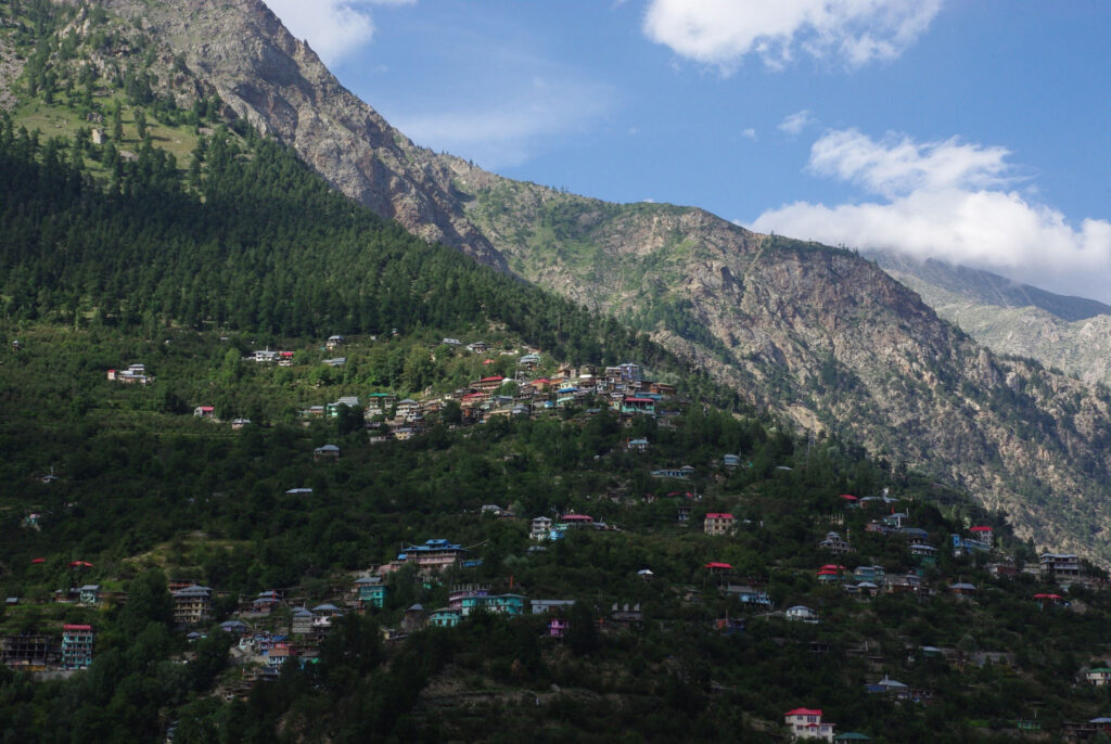 Vue sur le village de Pangi - Kinnaur, Nord de l'Inde