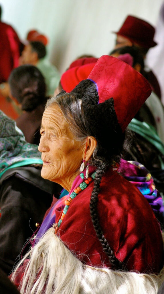 Festival Ladakh, femme en tenue traditionnel